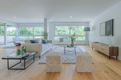 5 chambres Appartement à Barcelona, Spain No. 110715