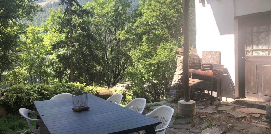 5 dormitorios House en Hautes-Alpes, France No. 99743