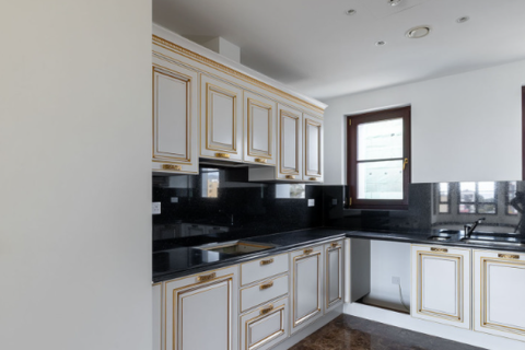 3 bedrooms Apartment in Limassol, Cyprus No. 79765 4