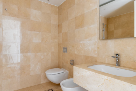 3 bedrooms Apartment in Limassol, Cyprus No. 79765 6