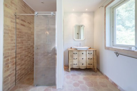 3 bedrooms House in Vallauris, France No. 69187 8