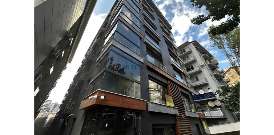 2 bedrooms Apartment in Besiktas, Turkey No. 123189