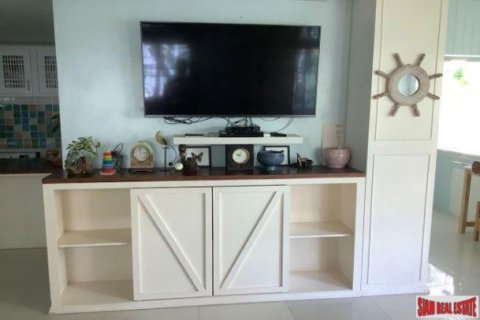 Дом с 6 спальнями в Ката, Таиланд №96114 21