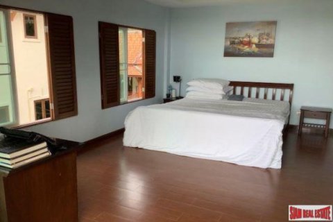 Дом с 6 спальнями в Ката, Таиланд №96114 9