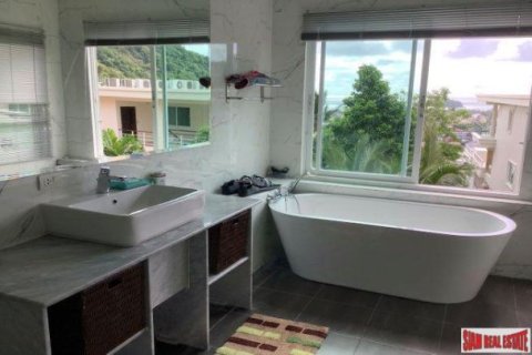 Дом с 6 спальнями в Ката, Таиланд №96114 24