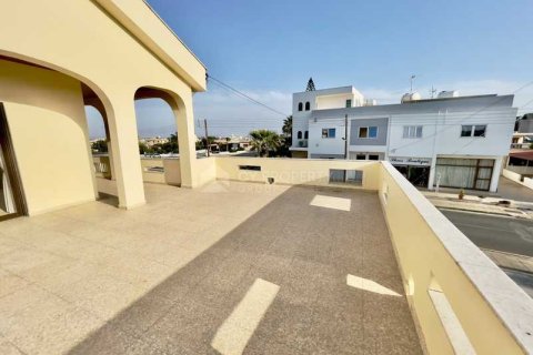 Дом с 4 спальнями в Ксилофагу, Кипр №30969 11