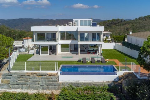 4 dormitorios House en Lloret de Mar, Spain No. 26741