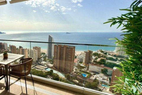 2 dormitorios Apartment en Benidorm, Spain No. 128608