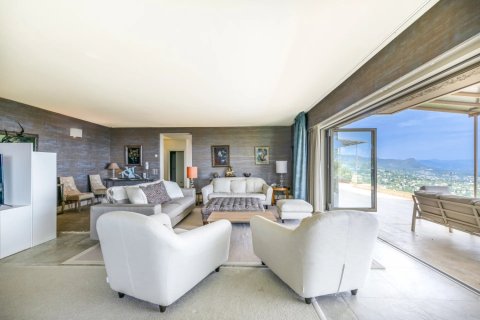 6 bedrooms Villa in Tourrettes-sur-Loup, France No. 67258 6