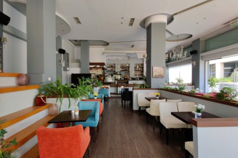 171m² Commercial property en Athens, Greece No. 56117 2