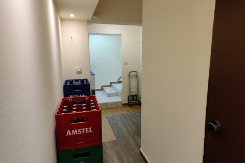 171m² Commercial property en Athens, Greece No. 56117 9