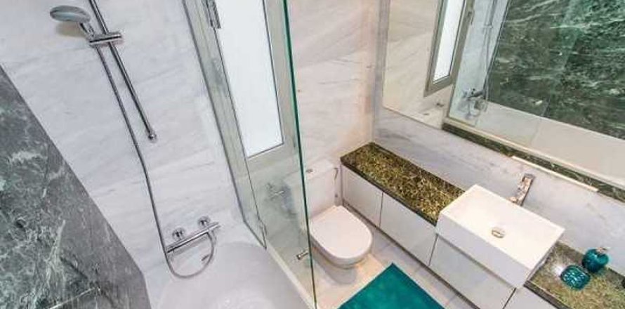 2 bedrooms Apartment in Limassol, Cyprus No. 32852