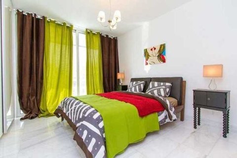 2 bedrooms Apartment in Limassol, Cyprus No. 32852 4