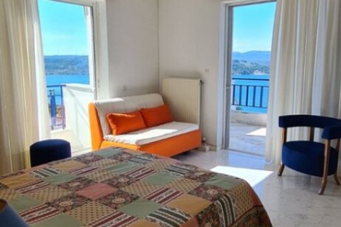 4 bedrooms Villa in Malesina, Greece No. 116885 15