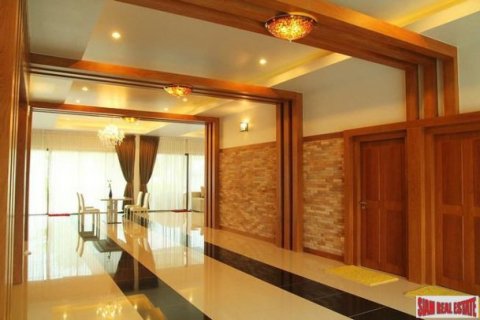 3 bedrooms Villa in Pattaya, Thailand No. 96500 12