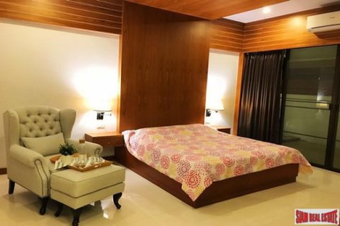 3 bedrooms Villa in Pattaya, Thailand No. 96500 9