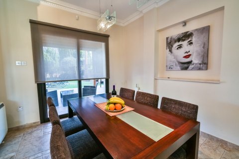 4 bedrooms House in Chloraka, Cyprus No. 37287 6