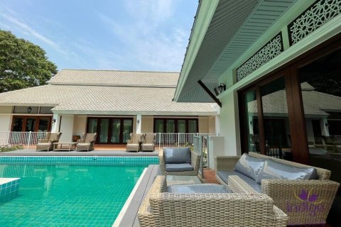5 bedrooms House in Chiang Mai, Thailand No. 97684 1