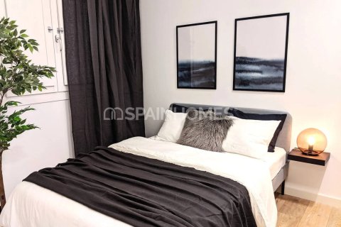 2 bedrooms Penthouse in Duc Tan, Vietnam No. 88236 6