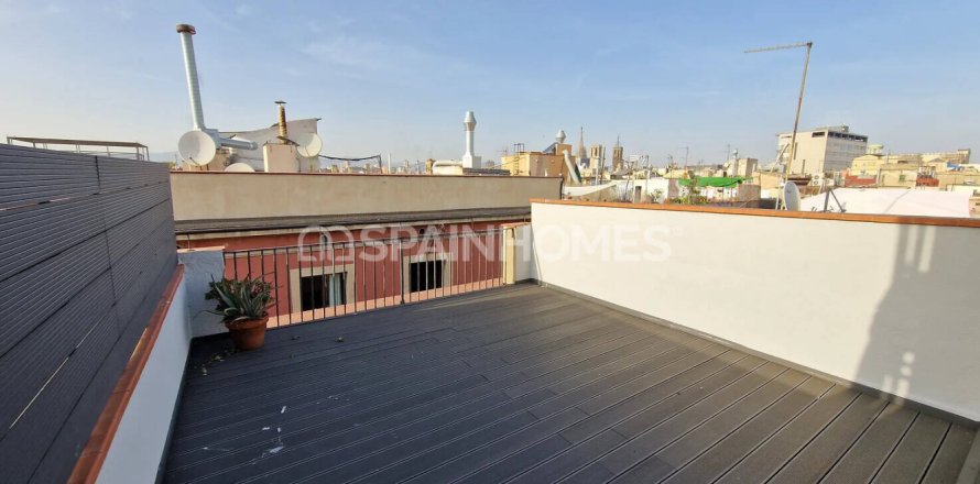 2 dormitorios Penthouse en Barcelona, Spain No. 88236