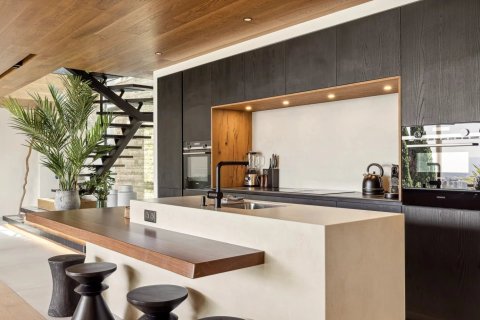 4 bedrooms Villa in Le Cannet, France No. 100271 6