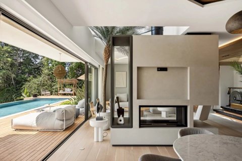 4 bedrooms Villa in Le Cannet, France No. 100271 3