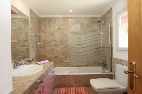 6 bedrooms Villa in Tan Xuan, Vietnam No. 27600 16