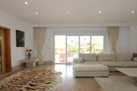 6 bedrooms Villa in Tan Xuan, Vietnam No. 27600 29
