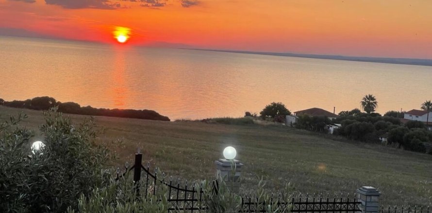 2 bedrooms House in Chalkidiki, Greece No. 108106