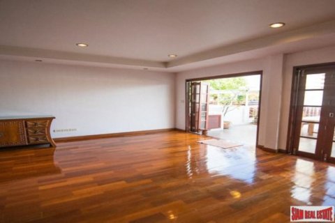 4 bedrooms Townhouse in Bangkok, Thailand No. 97028 24