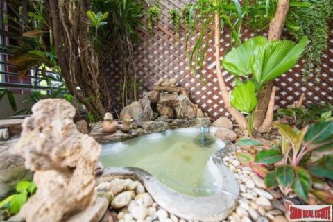 4 bedrooms Townhouse in Bangkok, Thailand No. 97028 5