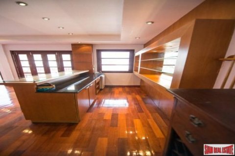 4 bedrooms Townhouse in Bangkok, Thailand No. 97028 23