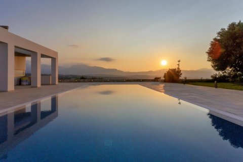 6 rooms Villa in Heraklion, Greece No. 56072 2