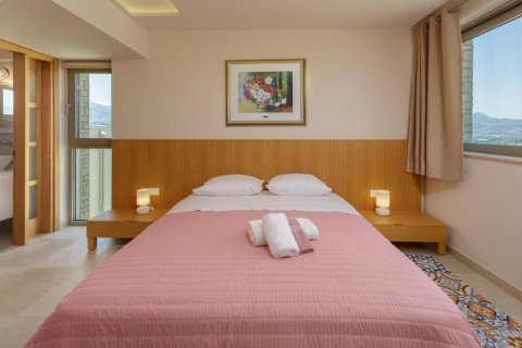 6 rooms Villa in Heraklion, Greece No. 56072 20