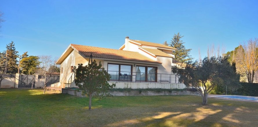5 chambres Appartement à Albacete, Spain No. 125516
