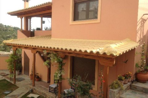 3 bedrooms House in Euboea, Greece No. 57049 1