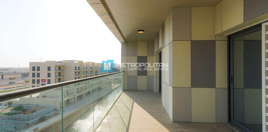 2 bedrooms Apartment in Al Raha Beach, UAE No. 113544