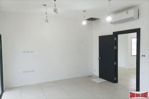 4 bedrooms Villa in Jomtien Beach, Thailand No. 97557 15