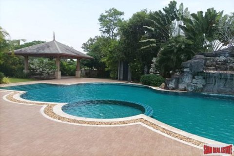 4 bedrooms Villa in Jomtien Beach, Thailand No. 97557 5