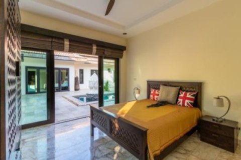 4 bedrooms Villa in Hua Hin, Thailand No. 95867 2