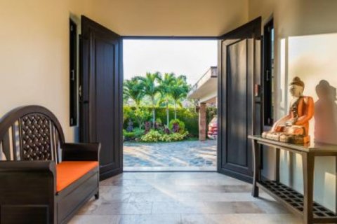 4 bedrooms Villa in Hua Hin, Thailand No. 95867 5