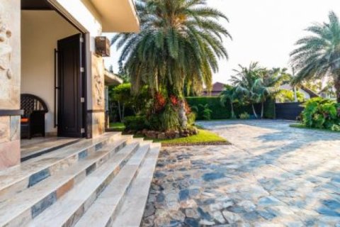 4 bedrooms Villa in Hua Hin, Thailand No. 95867 3