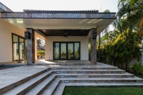 4 bedrooms Villa in Hua Hin, Thailand No. 95867 10