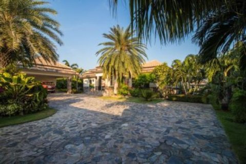 4 bedrooms Villa in Hua Hin, Thailand No. 95867 23