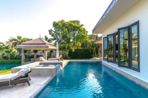 4 bedrooms Villa in Hua Hin, Thailand No. 95867 27