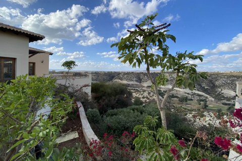 3 bedrooms House in Paphos, Cyprus No. 37221 3