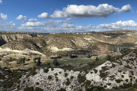 3 bedrooms House in Paphos, Cyprus No. 37221 5