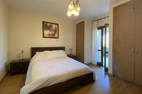 3 bedrooms House in Paphos, Cyprus No. 37221 8