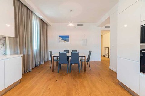 Квартира с 2 спальнями в Лимассол, Кипр №32747 3