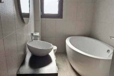 4 bedrooms House in Germasogeia, Cyprus No. 100693 12